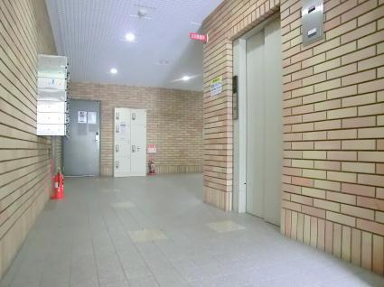 ウエストキャピタル梅田のロビー