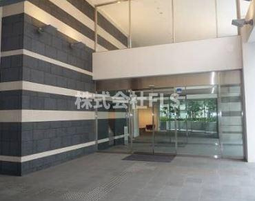 新宿区四谷４丁目の賃貸マンションのエントランス
