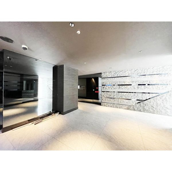 S-RESIDENCE難波Brillerのロビー