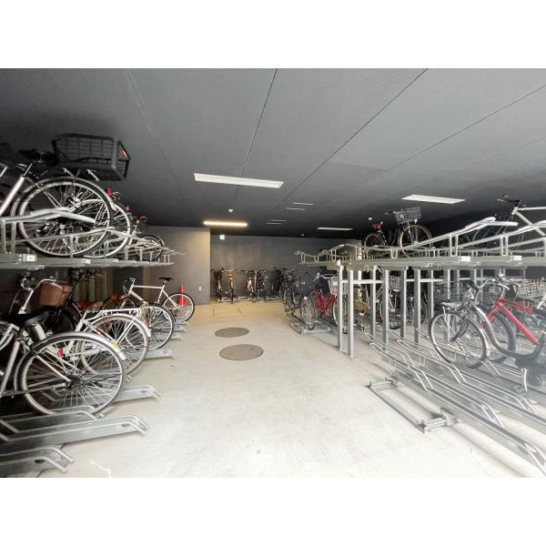 S-RESIDENCE新大阪Ridenteの駐車場