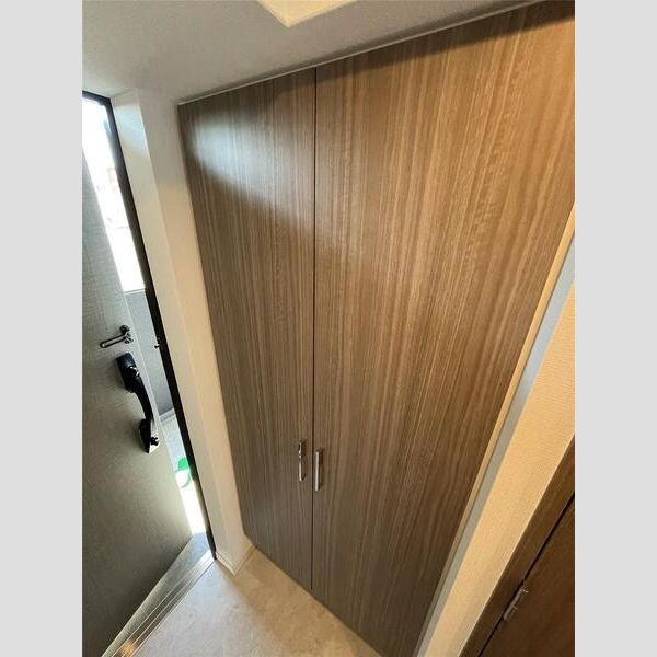 S-RESIDENCEドーム前千代崎の玄関
