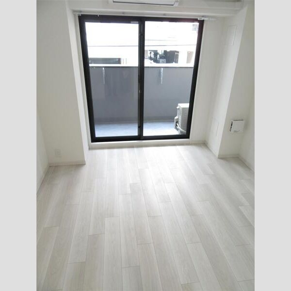 S-RESIDENCE新大阪Rishの居間・リビング