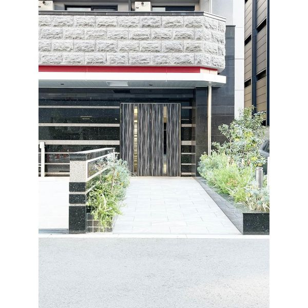S-RESIDENCE新大阪Rishのエントランス