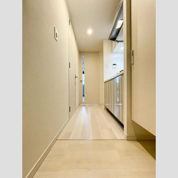 S-RESIDENCE新大阪Rishの玄関