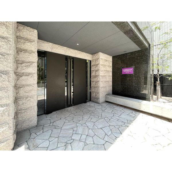 S-RESIDENCE南堀江のエントランス