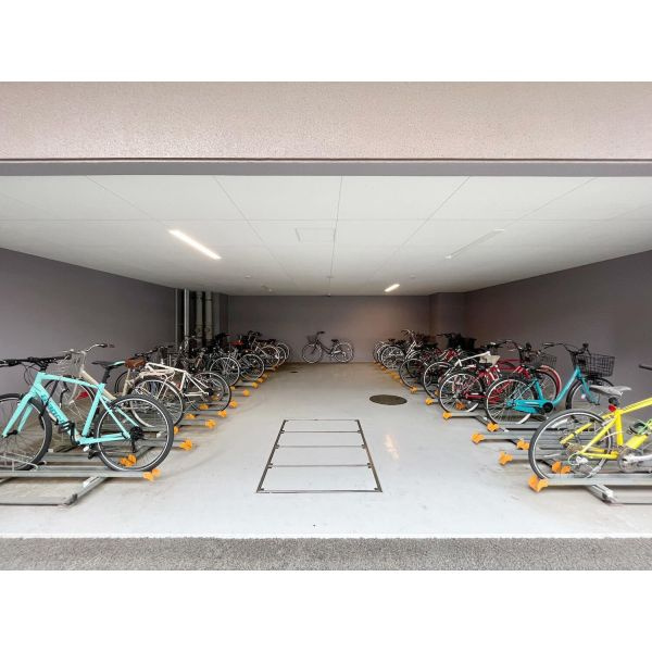 S-RESIDENCE新大阪WESTの駐車場