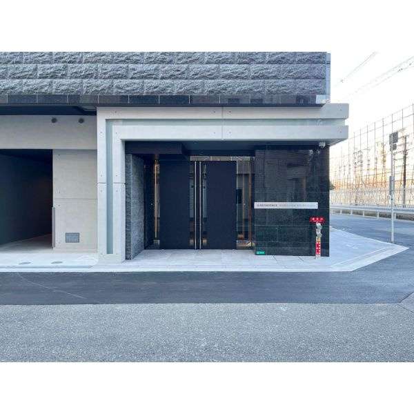 S-RESIDENCE難波大国町dominaのエントランス