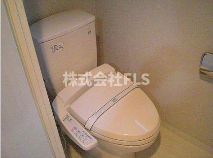 新宿区住吉町の賃貸マンションのトイレ