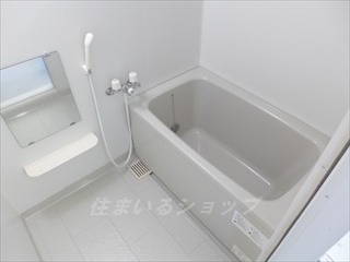 ＪＲＢハイツ高陽の浴室|追い焚き機能付き