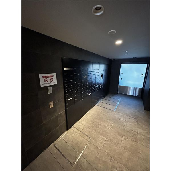 エスリードコート堺筋本町のロビー