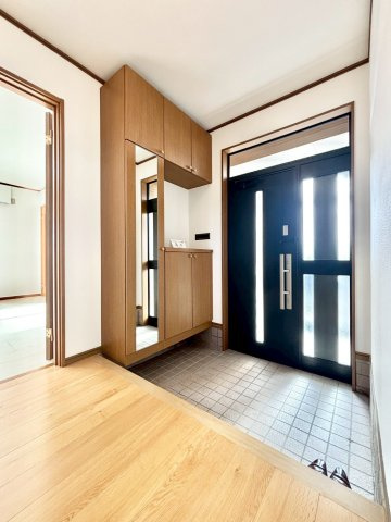 柳原1　2550万円の玄関