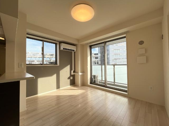 千葉パークストリートの居間・リビング|<!DOCTYPE html>
<html lang="ja">
<head>
    <meta charset="UTF-8">
    <meta name="viewport" content