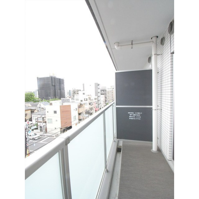 ＧＥＮＯＶＩＡ本所吾妻橋ｓｋｙｇａｒｄｅｎのバルコニー