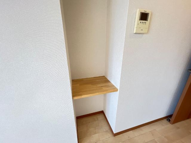 Crecia中平(クレシアナカヒラ)の収納|<!DOCTYPE html>
<html lang="ja">
<head>
    <meta charset="UTF-8">
    <meta name="viewport" content