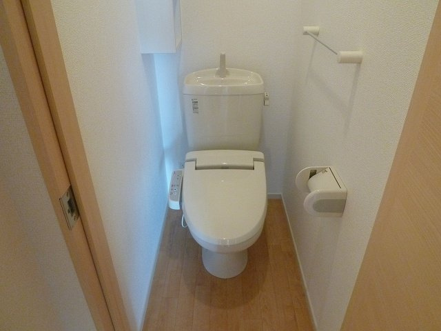 パイシス　Ｂのトイレ|<!DOCTYPE html>
<html lang="ja">
<head>
    <meta charset="UTF-8">
    <meta name="viewport" content