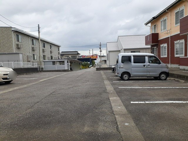 ベリーテの駐車場