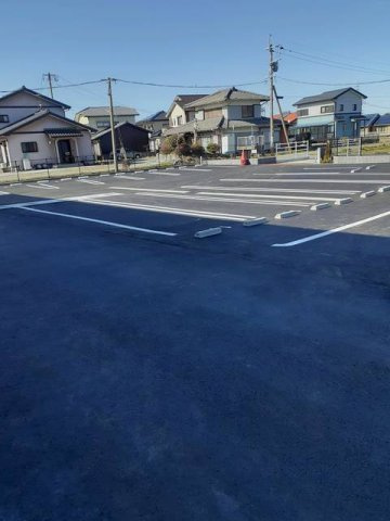 セレノカーサＯＭＩ　Ⅵの駐車場