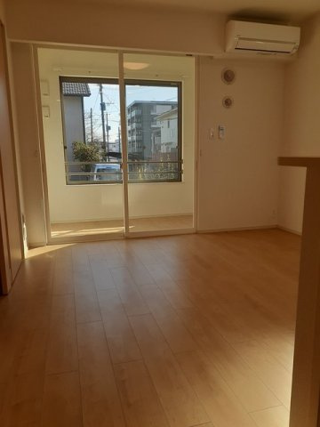 ブランミュール梅満Ａの居間・リビング|おしゃれな居間です