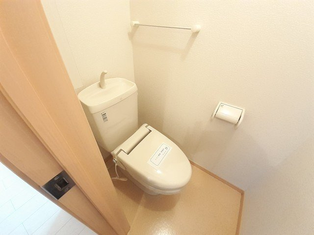 グランフィールド甘木Ａ棟のトイレ|コンパクトで使いやすいトイレです