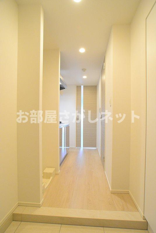 グランドコンシェルジュ池袋本町イーストの玄関|※カラータイプ異なります。