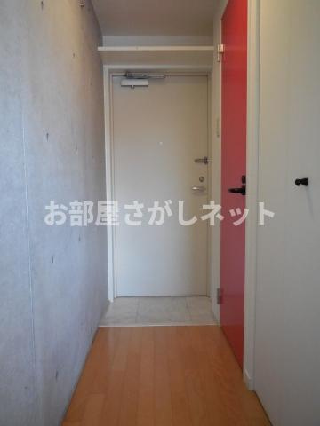 ZESTY西落合の玄関