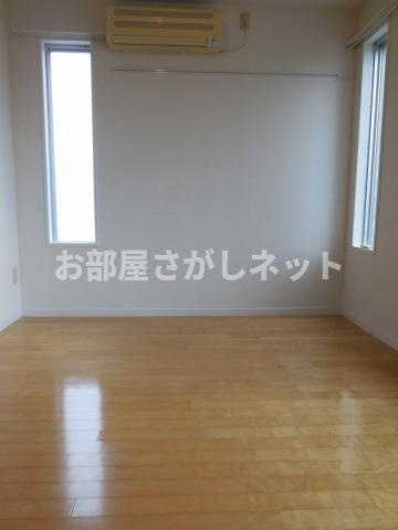 ZESTY西落合の洋室