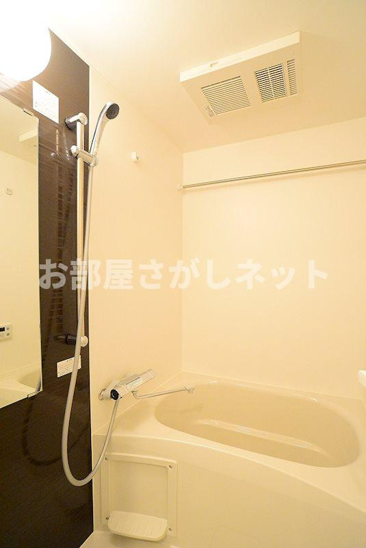 グランドコンシェルジュ池袋本町イーストの浴室