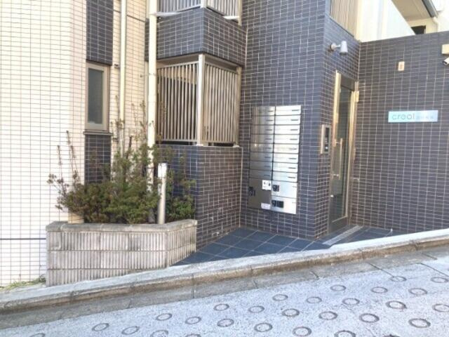 ＣＲＥＡＬ高田馬場(クリアルタカダノババ)のエントランス