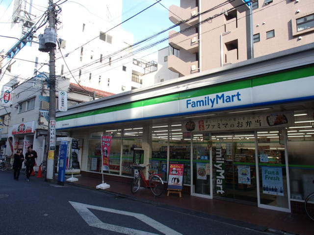 メゾン新丸子のその他|ファミリーマート新丸子駅西口店