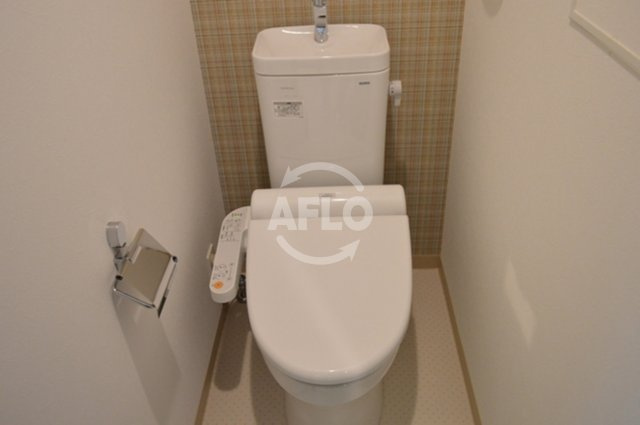 ビガーポリス143松ヶ枝町のトイレ|ビガーポリス143松ヶ枝町　温水洗浄便座
