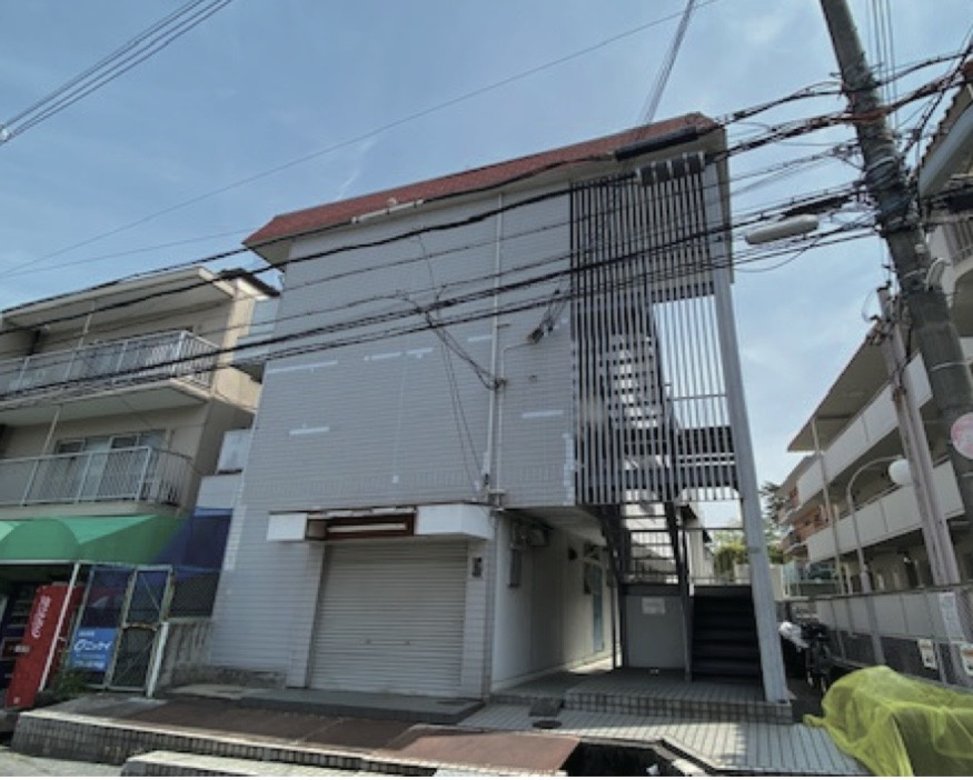 豊中市長興寺北３丁目の店舗事務所の外観