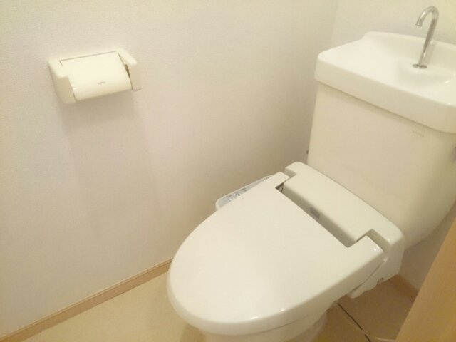 メゾンみやびのトイレ|落ち着いたトイレです