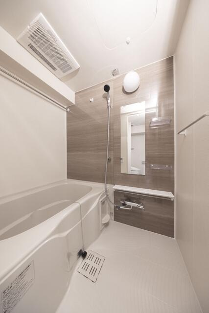 Ｓ－ＲＥＳＩＤＥＮＣＥ住吉ａｑｕａｃｈｔ(エスレジデンススミヨシアクアハト)の浴室
