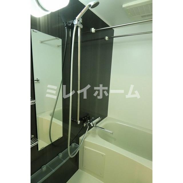 コンフォリア蒲田の浴室