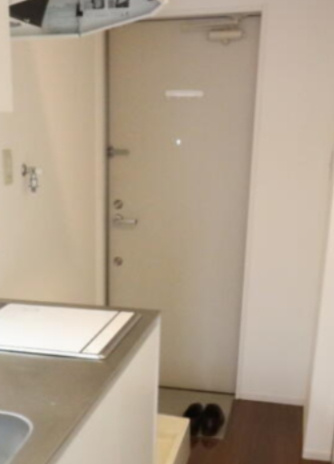 フォンス板橋本町の玄関