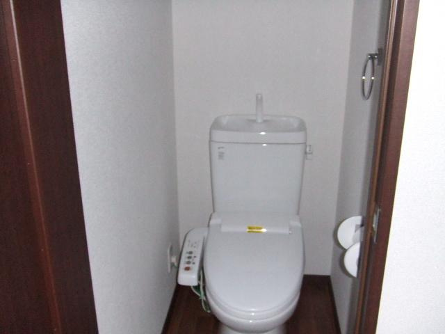 アデッソ野方のトイレ|ゆったりとした空間のトイレです