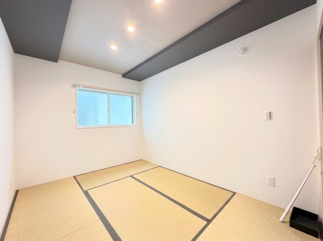 【和室】 | 深谷市栄町　中古戸建 | ※AIにより家具等を削除した画像を使用しています。実際の室内状況は現地にてご確認ください。