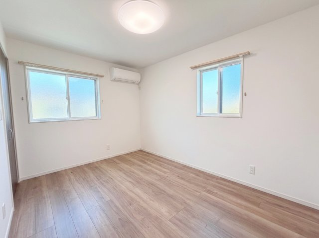 【子供部屋】 | 深谷市栄町　中古戸建 | ※AIにより家具等を削除した画像を使用しています。実際の室内状況は現地にてご確認ください。