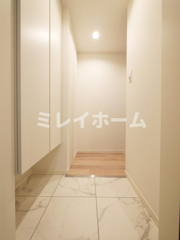 ラフィスタ鵜の木の玄関