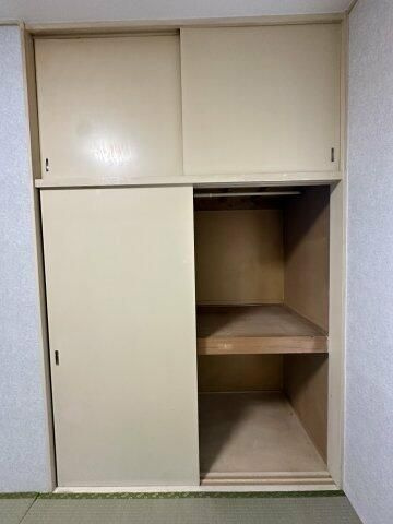 横浜市保土ケ谷区西久保町のアパートの収納