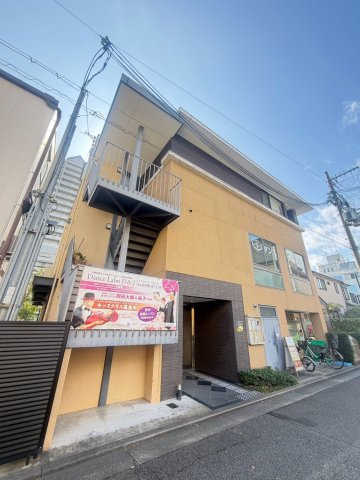 西宮北口ビルくすの木の外観