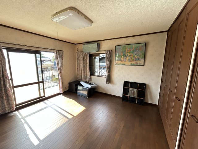 高知県安芸郡東洋町大字野根　中古戸建の洋室