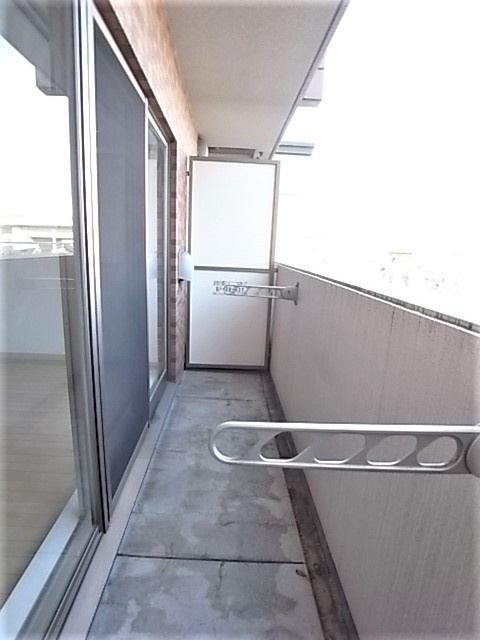 モアライフ魚崎のバルコニー