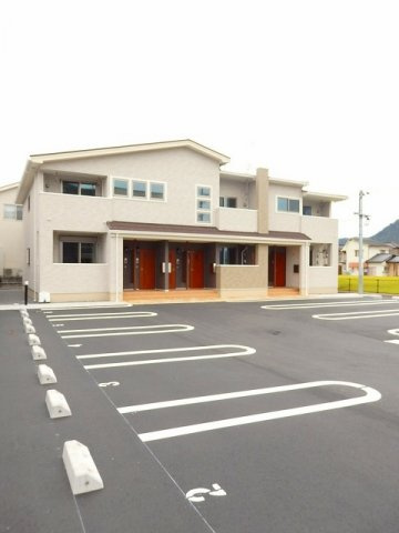Ｏｒｉｚｏｎ　ＳⅡの駐車場