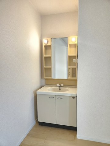 コーポ安芸の洗面所|忙しい朝には欠かせない洗面所です