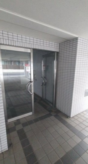 東大宮ダイカンプラザのエントランス