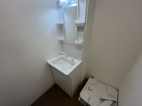 ジーメゾン春日部小渕の洗面所