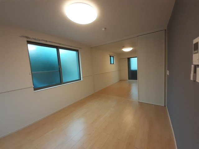 パレス藤阪東の居間・リビング