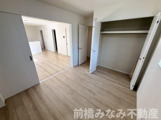 【新築】高崎市倉賀野町　限定１棟　ハートフルタウン　新築建売の洋室|明るい洋室です