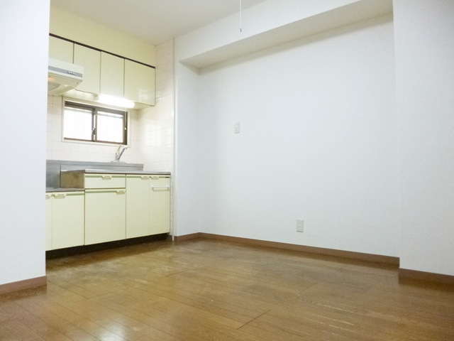 ＩＧマンションの居間・リビング|たっぷりものがおけるDKです！